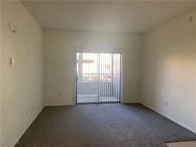 $1,250 | 8250 North Grand Canyon Drive, Unit 1158, Las Vegas, NV 89166