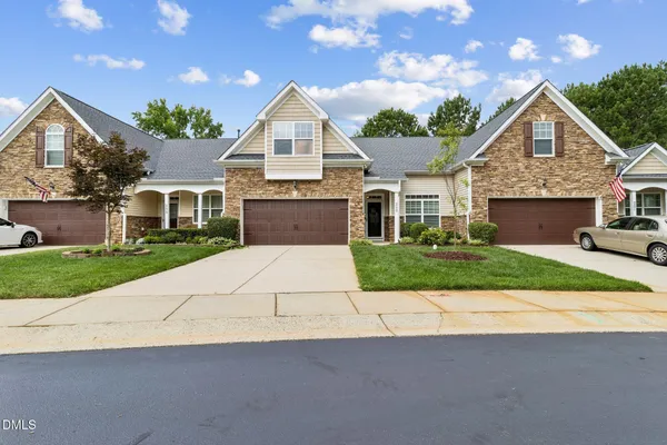 $470,000 | 253 Meadow Beauty Drive, Unit 87, Apex, NC 27539