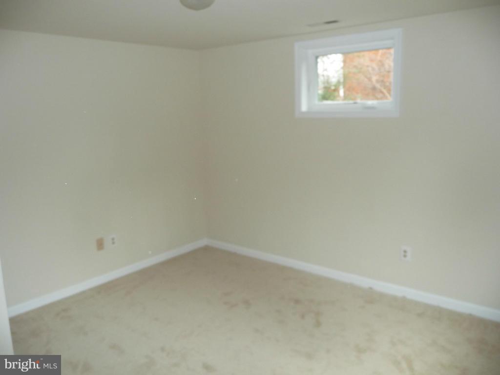 1823 Halifax Road Woodbridge, VA 22191 - Photo 19 of 22 Bedroom