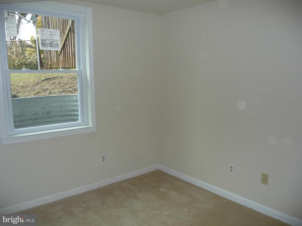 1823 Halifax Road Woodbridge, VA 22191 - Photo 20 of 22 Bedroom