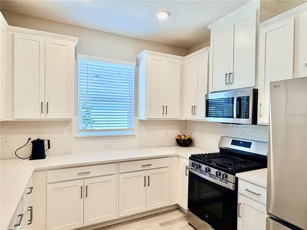 $2,700 | 6111 Mesa Glen, Bradenton, FL 34203