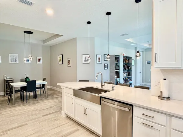 $2,700 | 6111 Mesa Glen, Bradenton, FL 34203