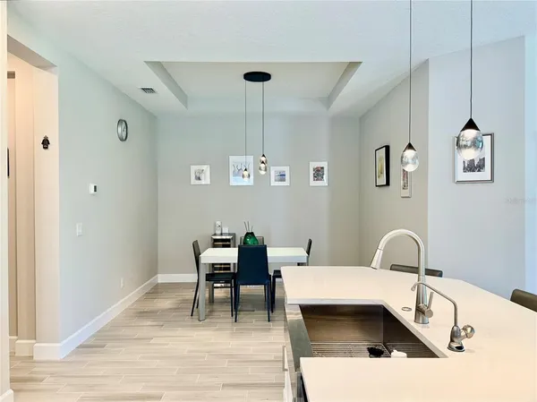 $2,700 | 6111 Mesa Glen, Bradenton, FL 34203