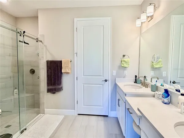 $2,700 | 6111 Mesa Glen, Bradenton, FL 34203