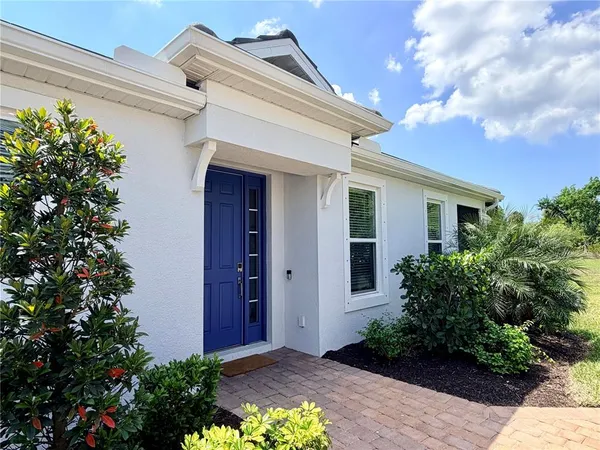$2,700 | 6111 Mesa Glen, Bradenton, FL 34203