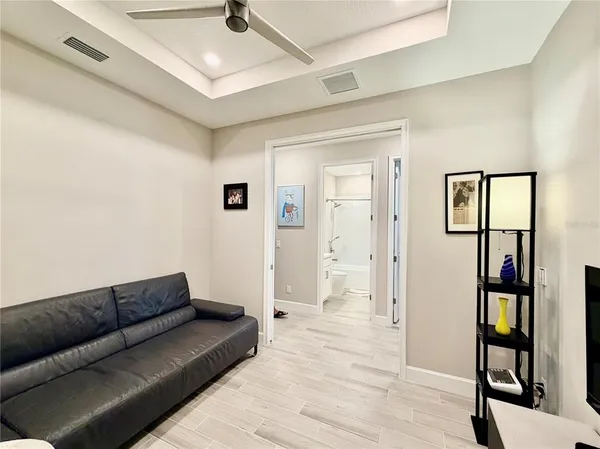 $2,700 | 6111 Mesa Glen, Bradenton, FL 34203