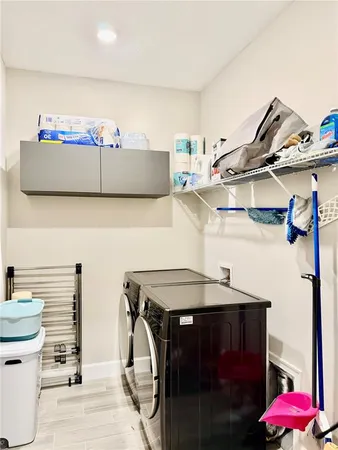 $2,700 | 6111 Mesa Glen, Bradenton, FL 34203