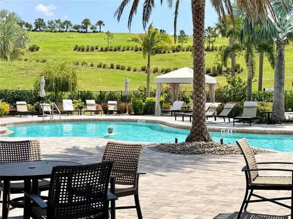 $2,700 | 6111 Mesa Glen, Bradenton, FL 34203