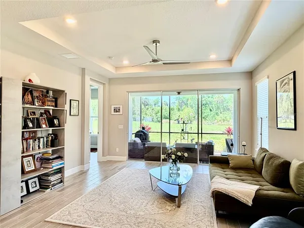 $2,700 | 6111 Mesa Glen, Bradenton, FL 34203