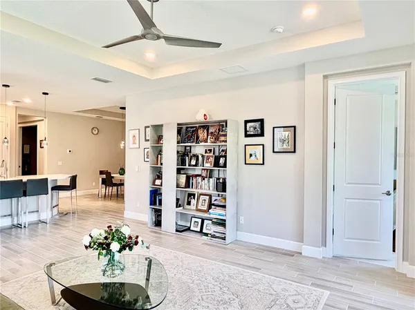 $2,700 | 6111 Mesa Glen, Bradenton, FL 34203