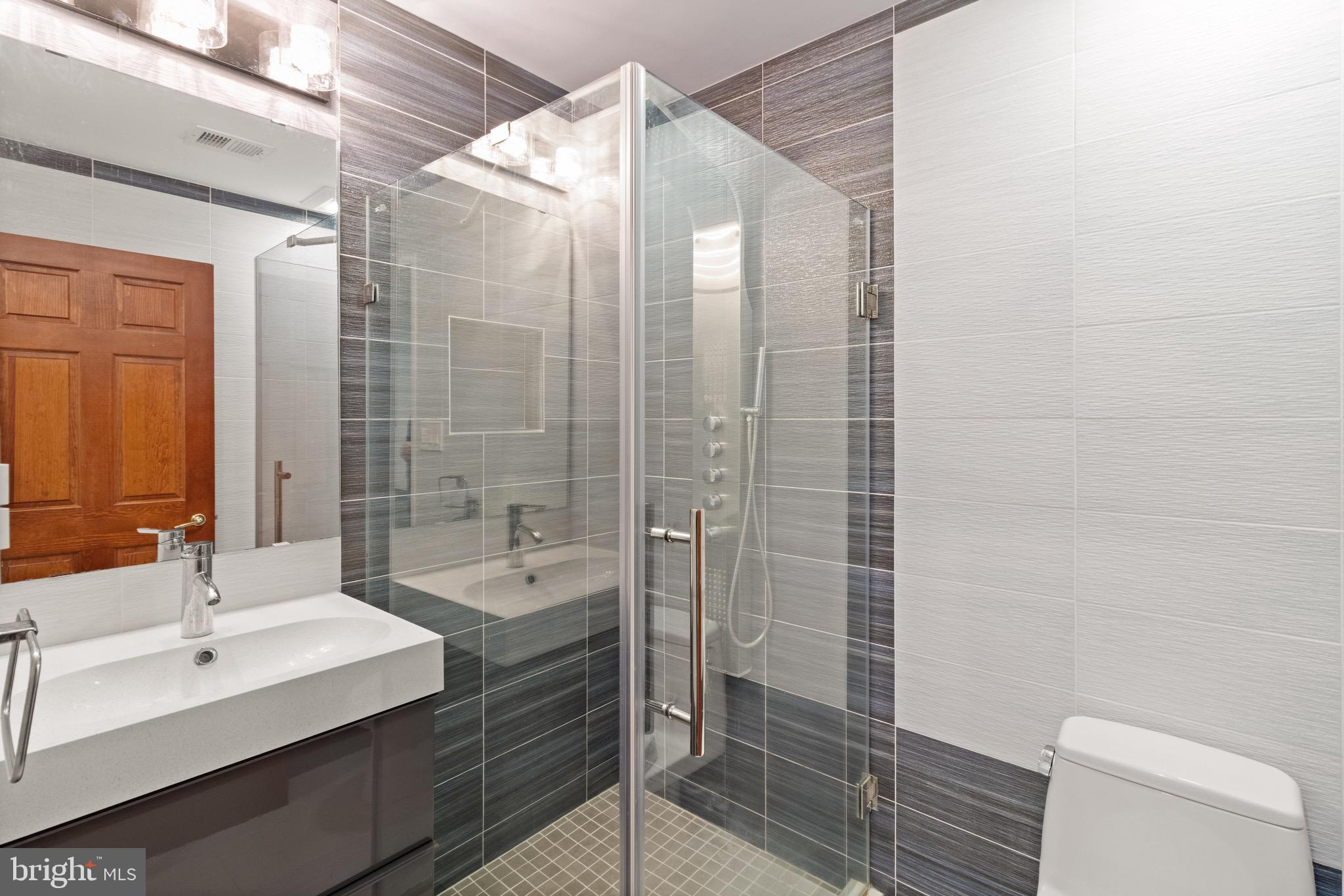 9220 Beech Hill Drive Bethesda, MD 20817 - Photo 34 of 50