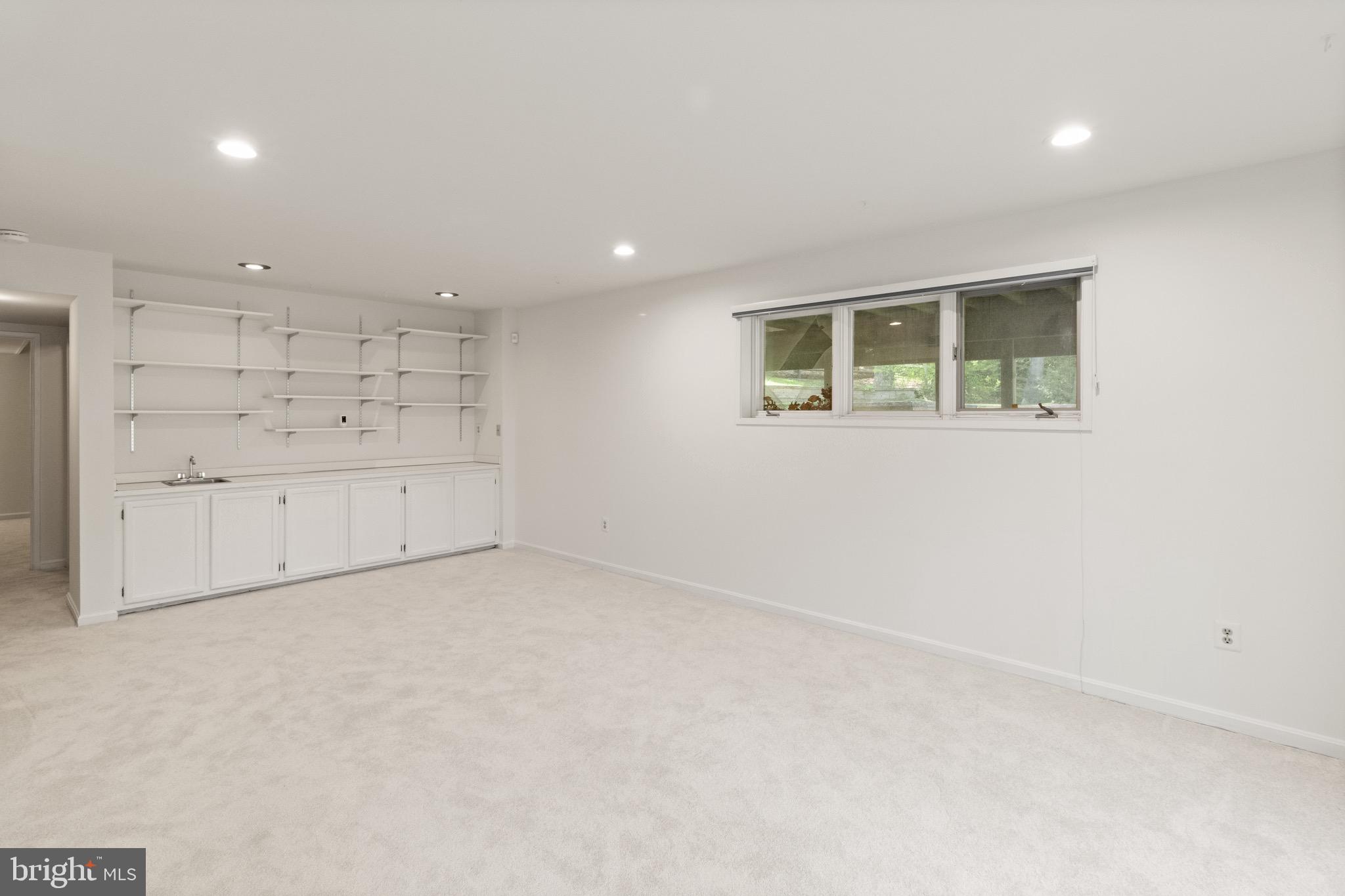 9220 Beech Hill Drive Bethesda, MD 20817 - Photo 39 of 50 an empty room with closet