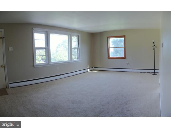 2366 Rhoads Road Pottstown, PA 19464 - Photo 4 of 13 Gallery Image 4