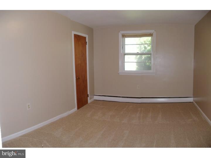 2366 Rhoads Road Pottstown, PA 19464 - Photo 9 of 13 Gallery Image 9