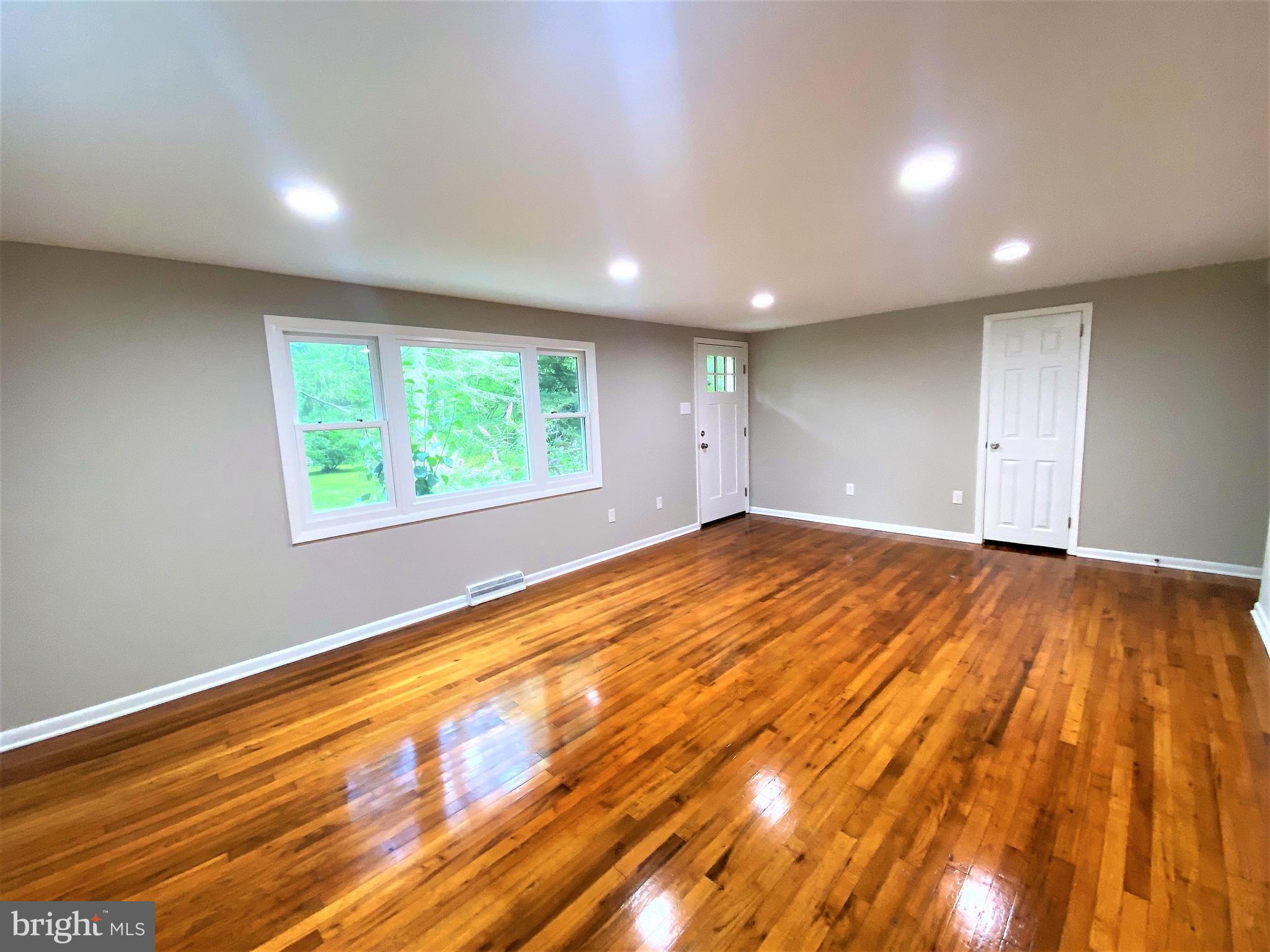 4075 Stump Road Doylestown, PA 18902 - Photo 5 of 51 Gallery Image 5