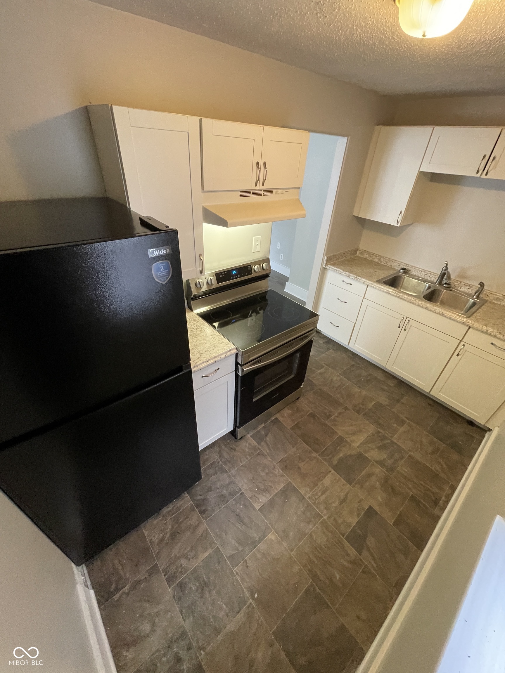 4 North Butler Avenue, Unit 2 Indianapolis, IN 46219 - Photo 5 of 10