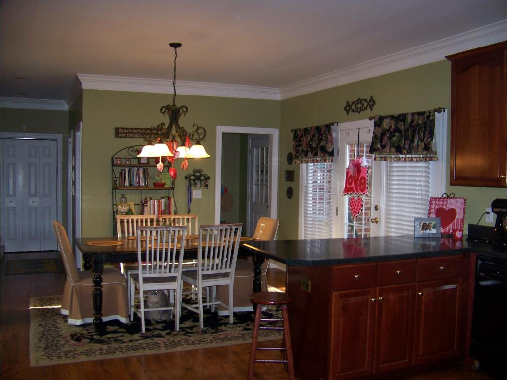 121 Reed Circle Johnson City, TN 37601 - Photo 6 of 24 Photo 6