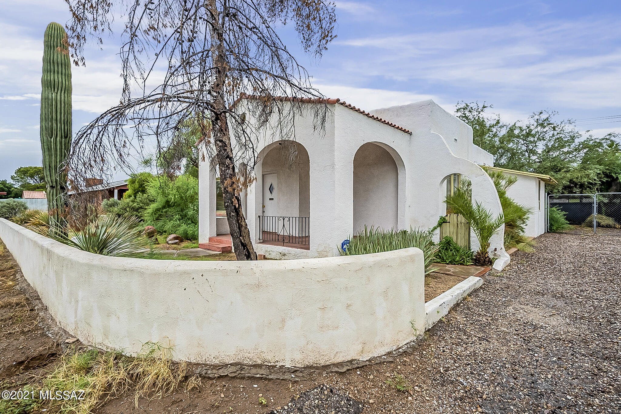 1338 East Grant Road Tucson, AZ 85719 - Photo 3 of 28 Gallery Image 3