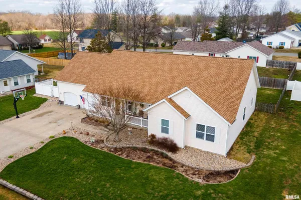 $299,900 | 315 Evergreen Trail, Herrin, IL 62948