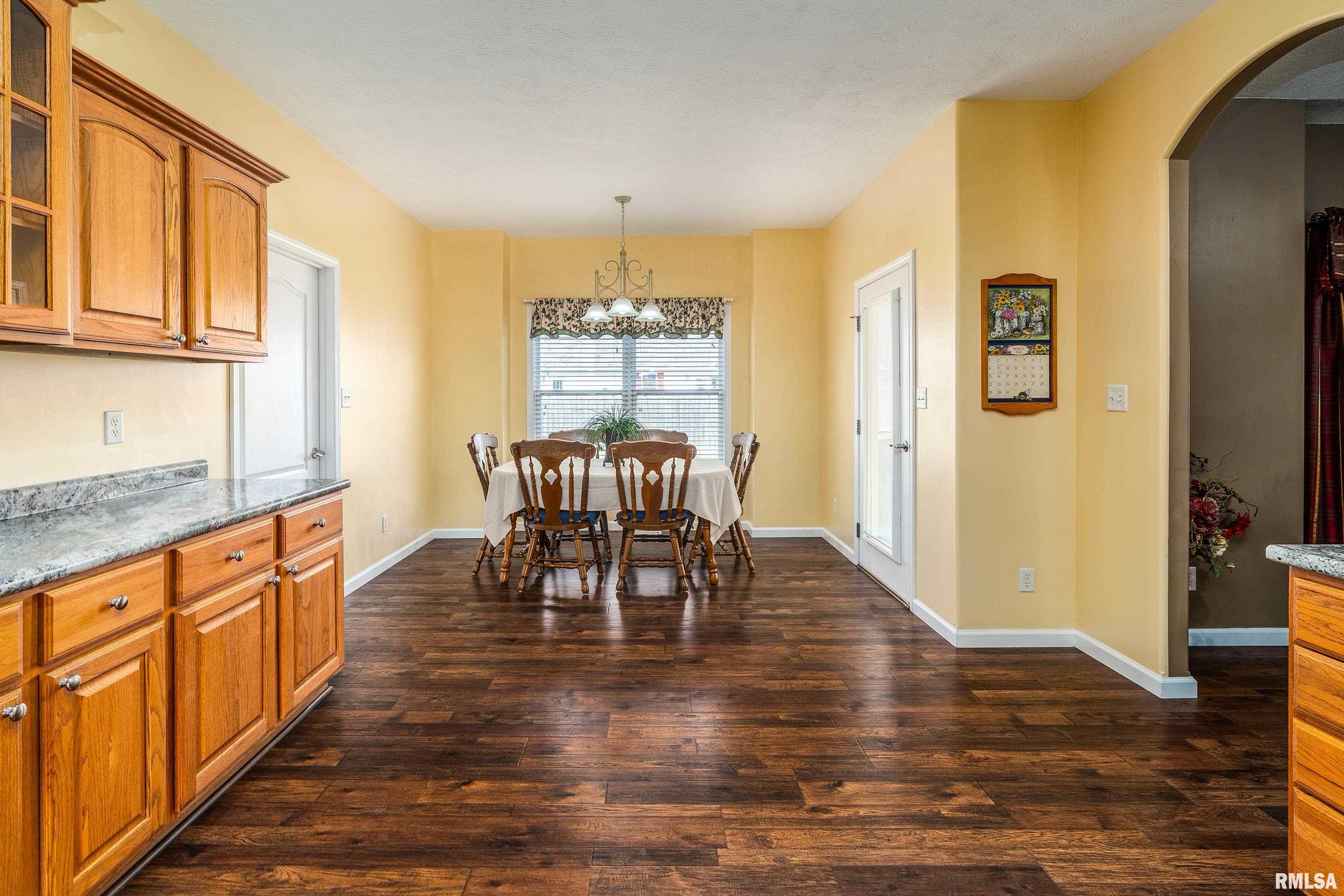 315 Evergreen Trail Herrin, IL 62948 - Photo 12 of 58