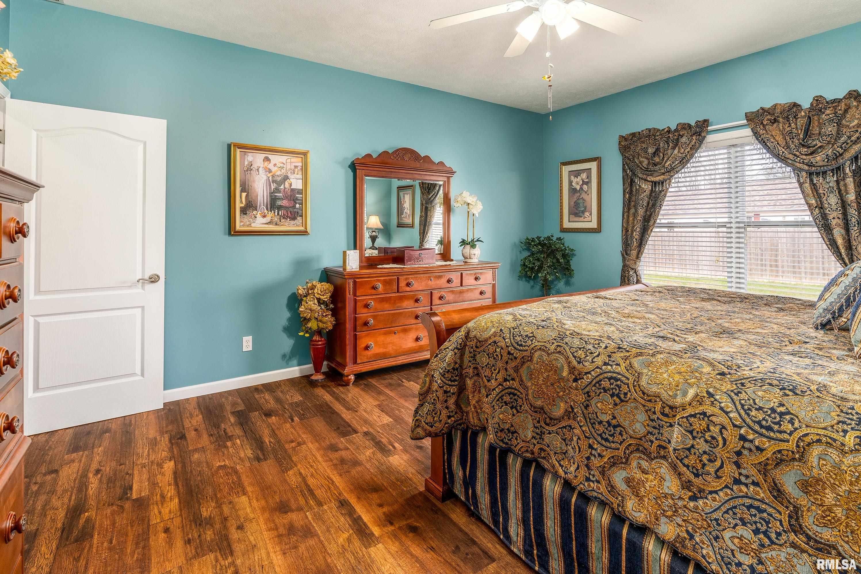 315 Evergreen Trail Herrin, IL 62948 - Photo 17 of 58