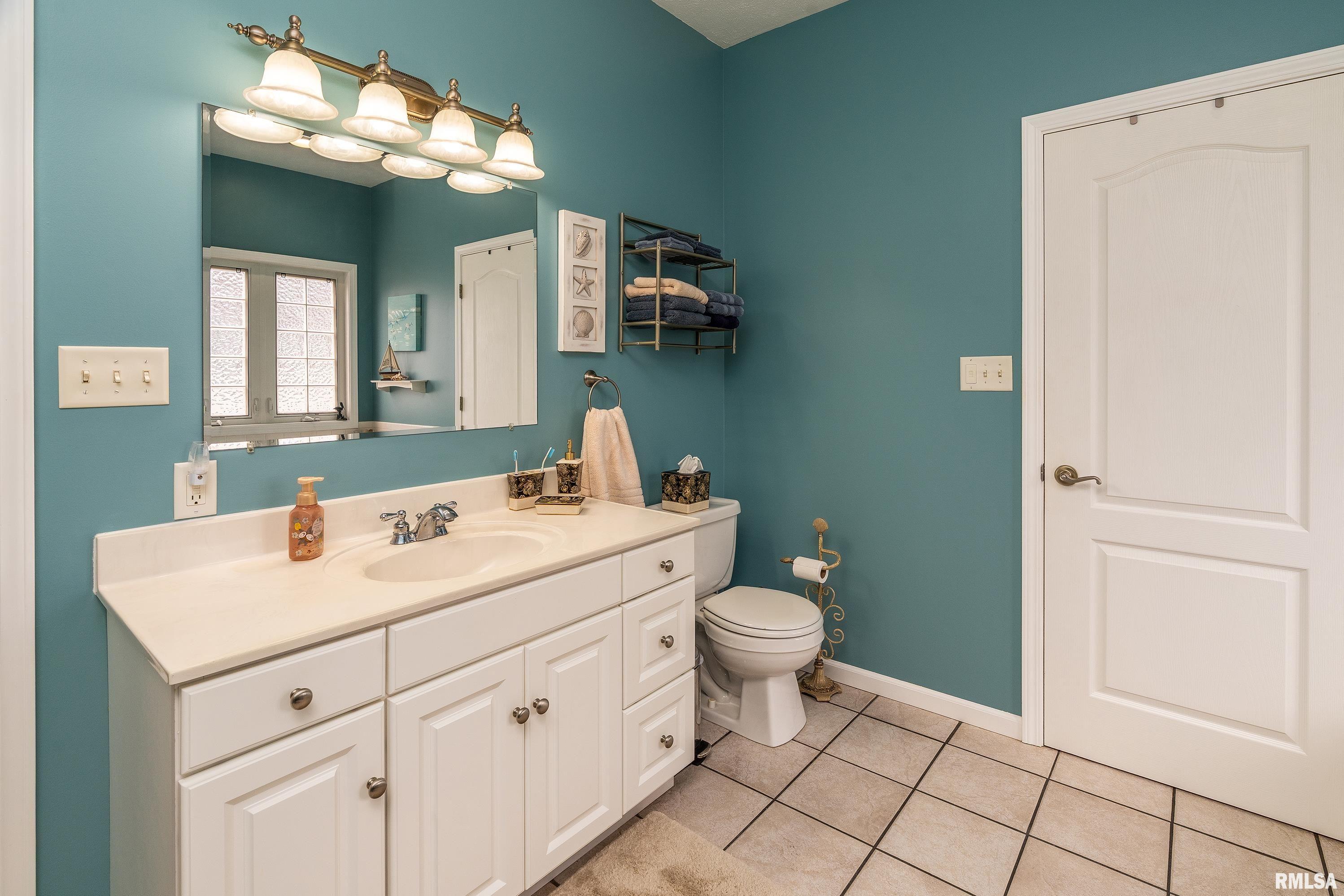 315 Evergreen Trail Herrin, IL 62948 - Photo 19 of 58