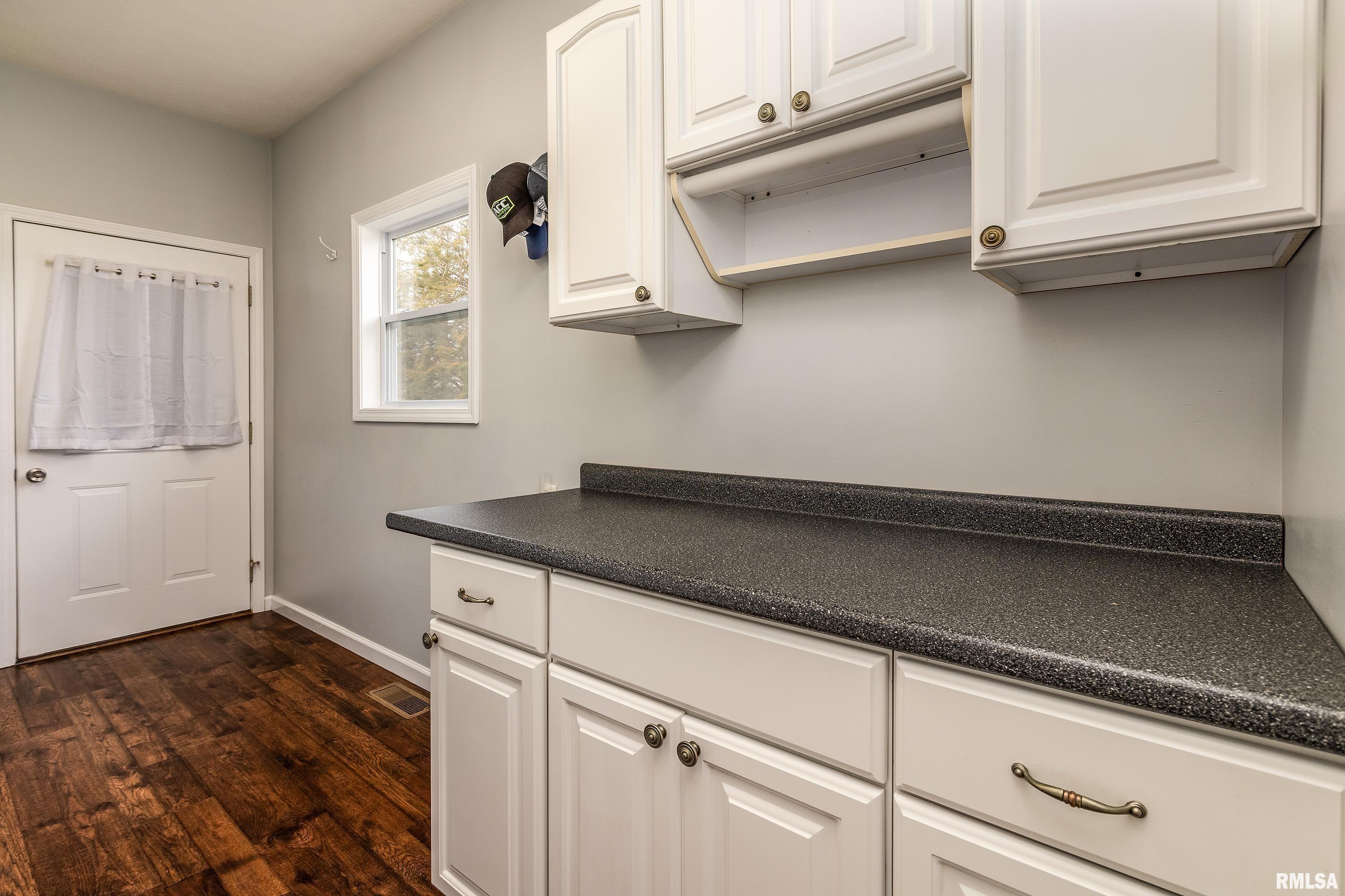 315 Evergreen Trail Herrin, IL 62948 - Photo 31 of 58