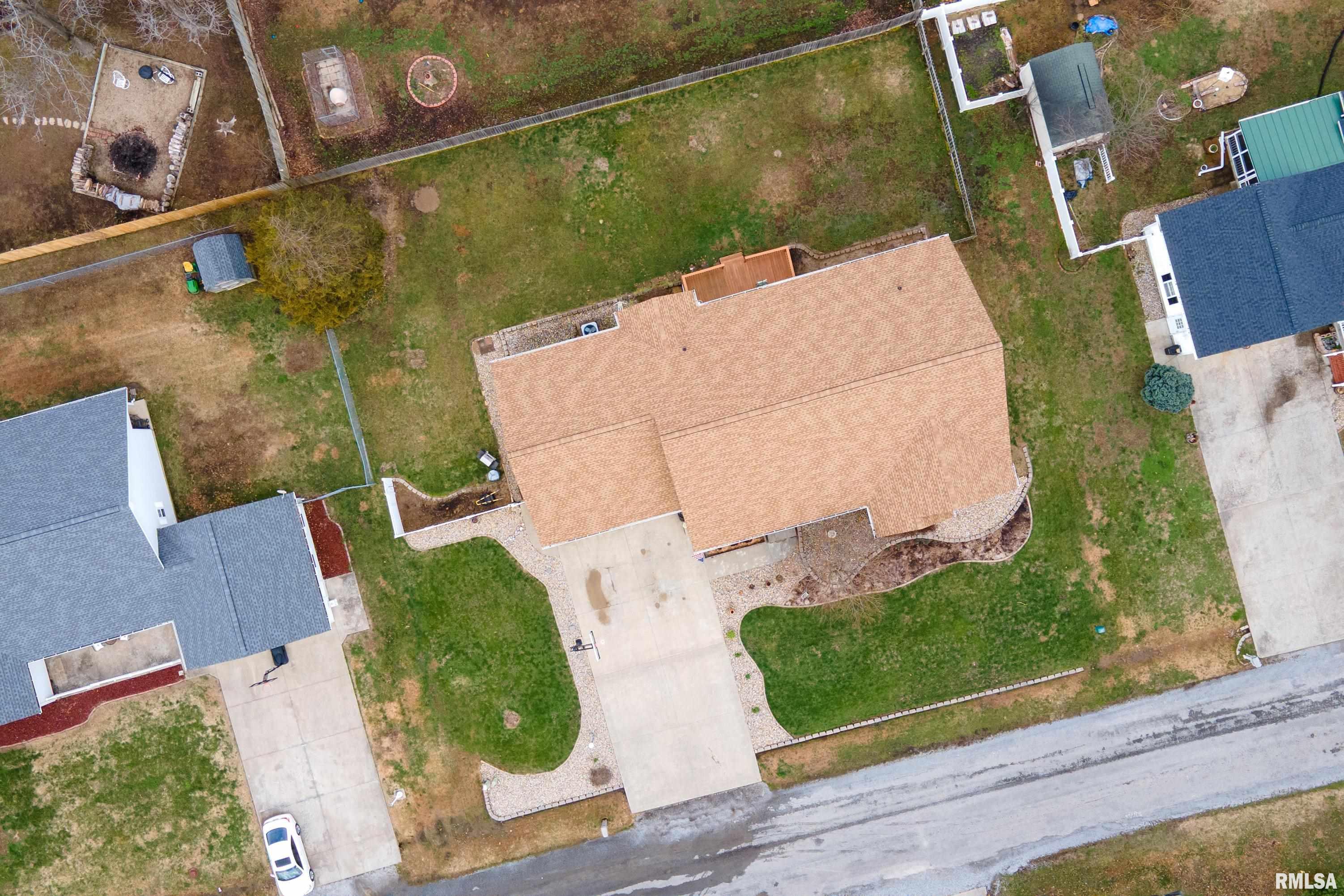 315 Evergreen Trail Herrin, IL 62948 - Photo 36 of 58