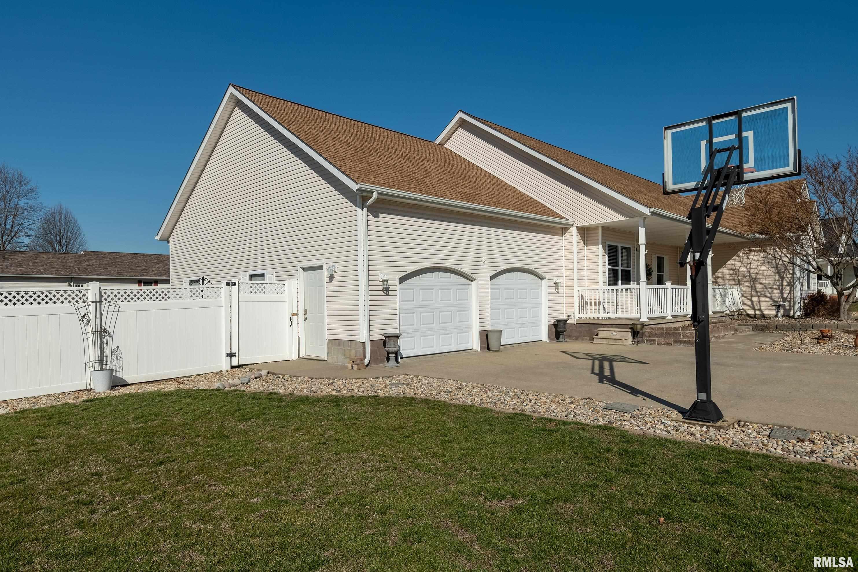 315 Evergreen Trail Herrin, IL 62948 - Photo 44 of 58