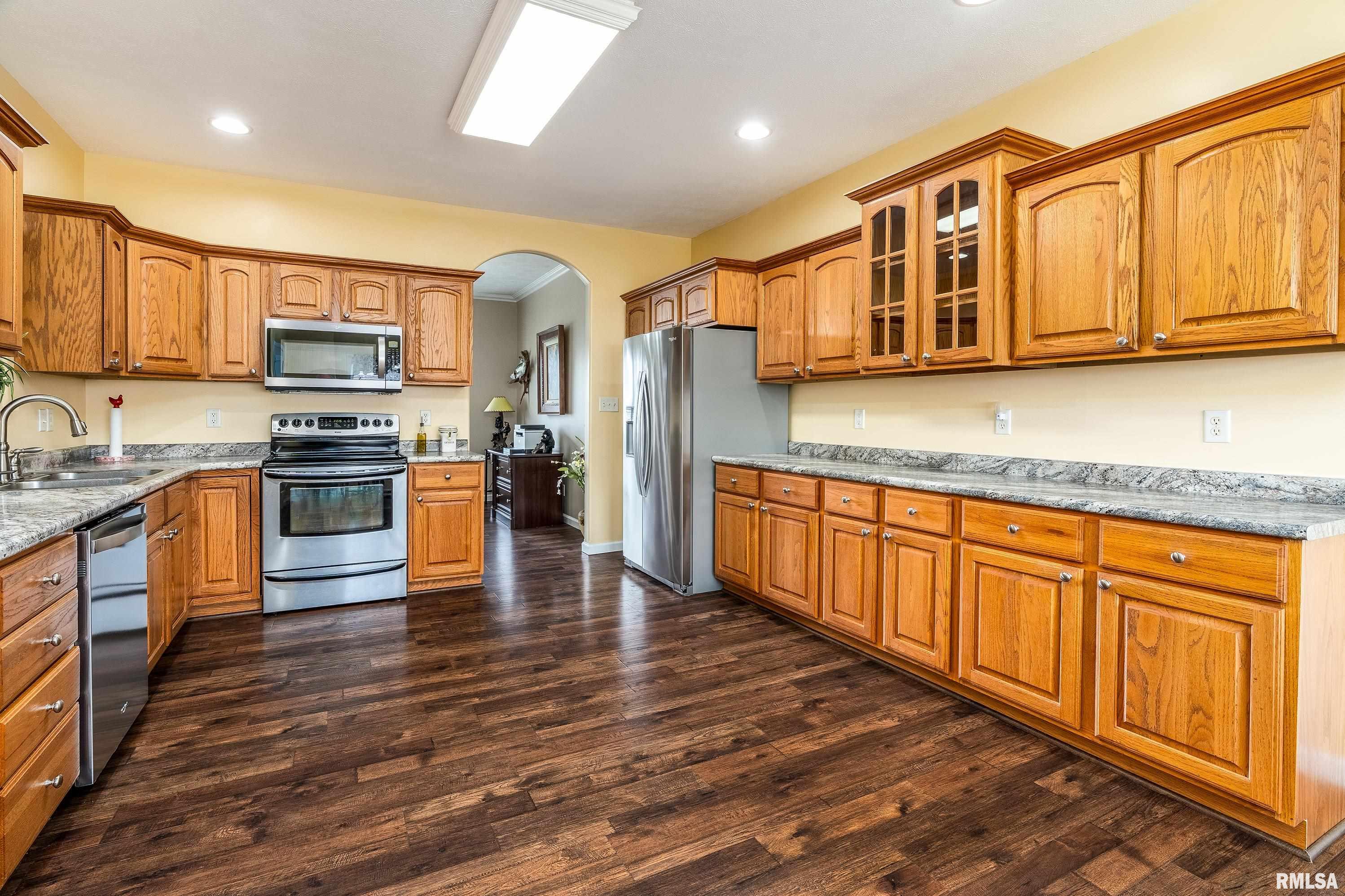 315 Evergreen Trail Herrin, IL 62948 - Photo 8 of 58