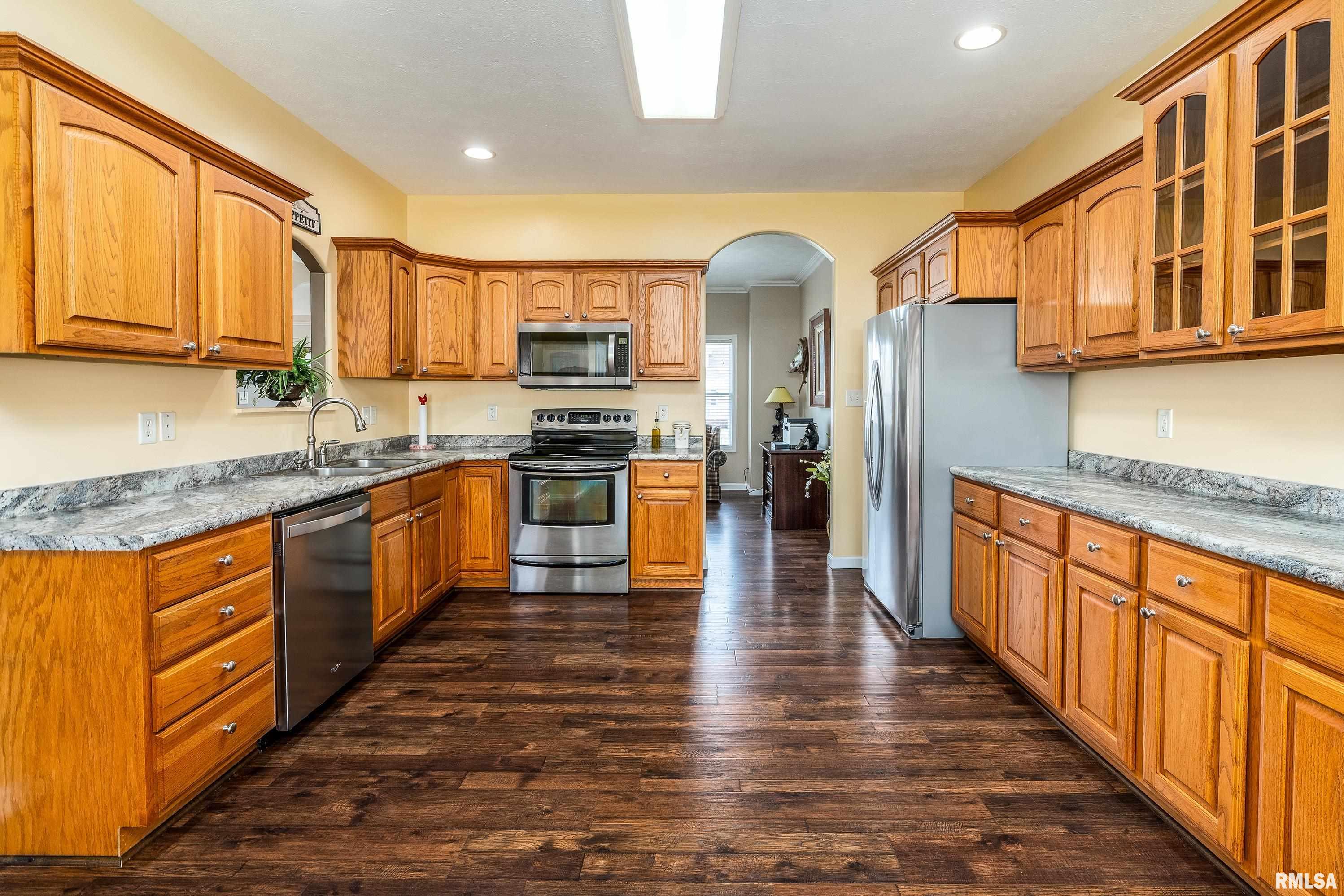 315 Evergreen Trail Herrin, IL 62948 - Photo 9 of 58