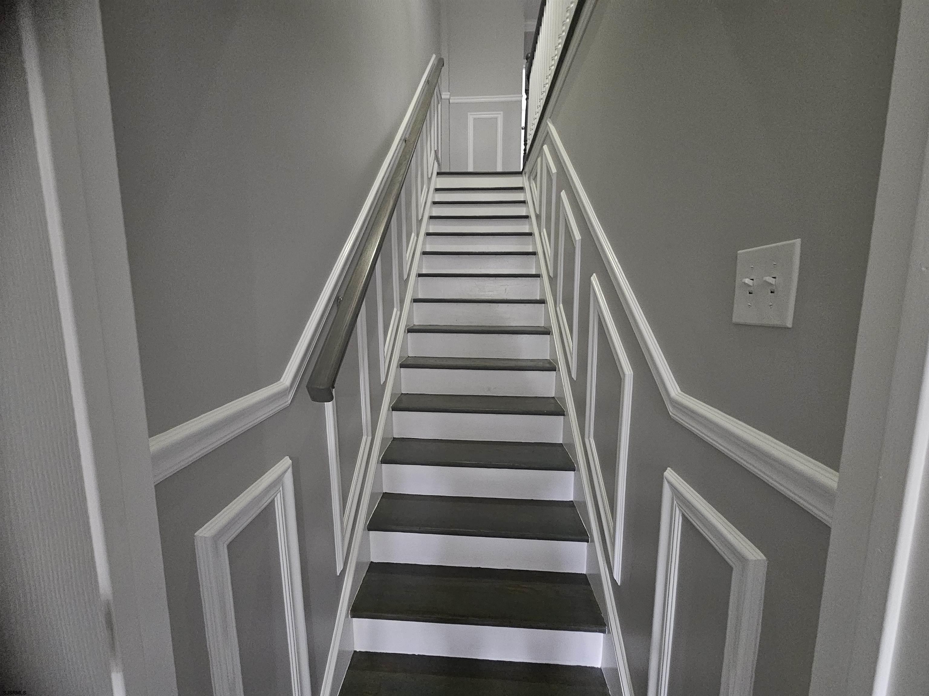 4009 Ventnor, Unit 2 Atlantic City, NJ 08401 - Photo 9 of 32 a view of entryway