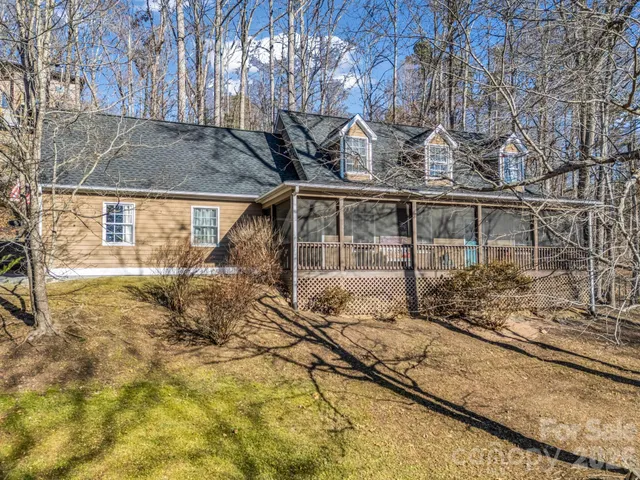 $450,000 | 181 Beechwood Lakes Drive, Hendersonville, NC 28792