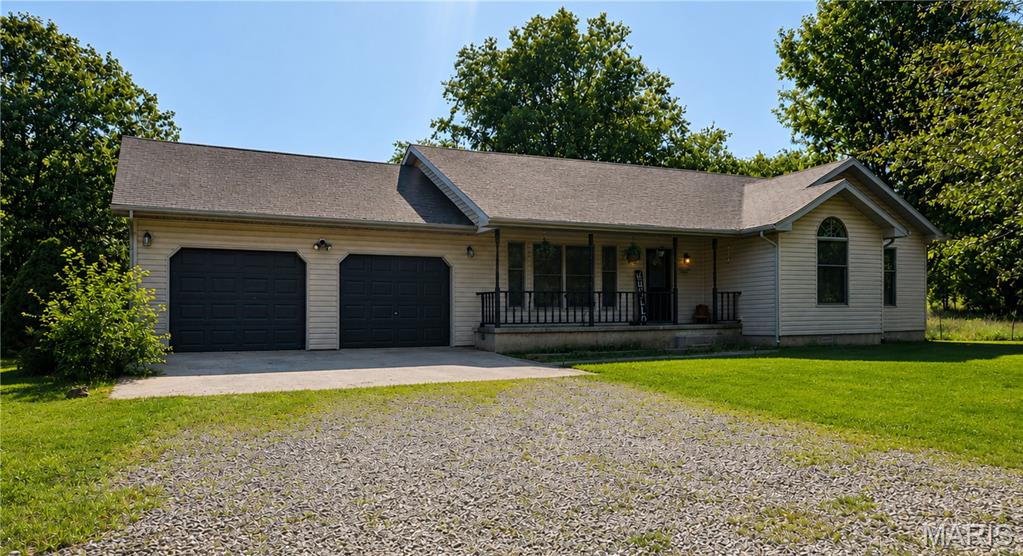 31050 Oak Ridge Drive Lebanon, MO 65536 - Photo 2 of 41