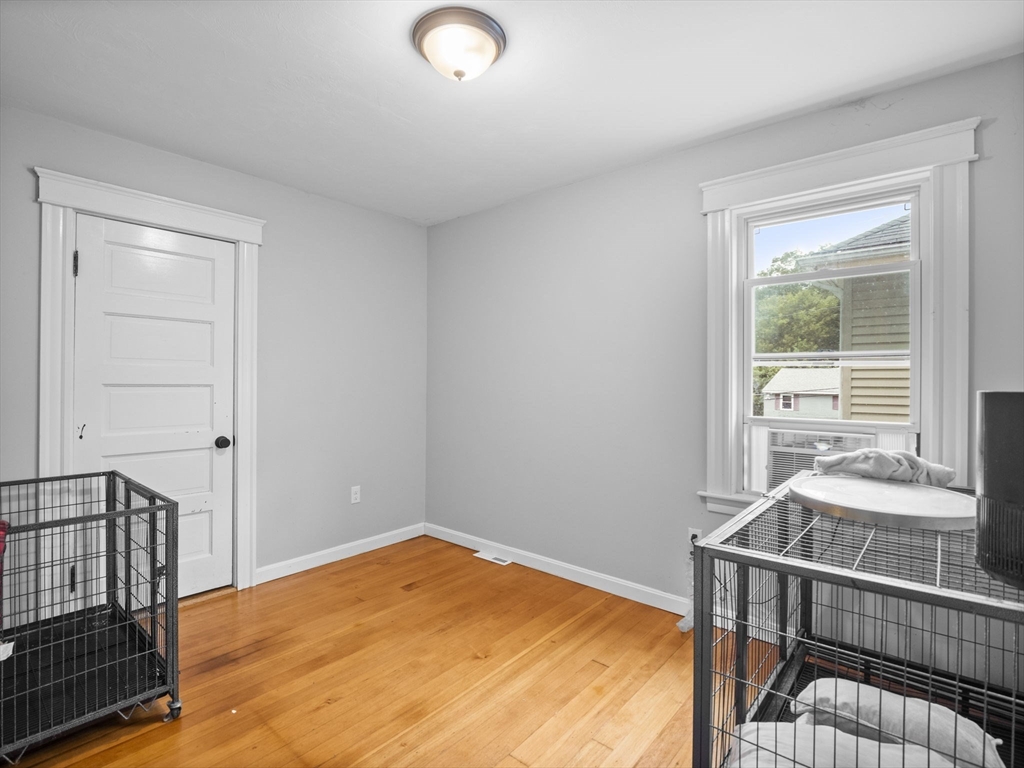 6-8 Brook Street Webster, MA 01570 - Photo 7 of 42