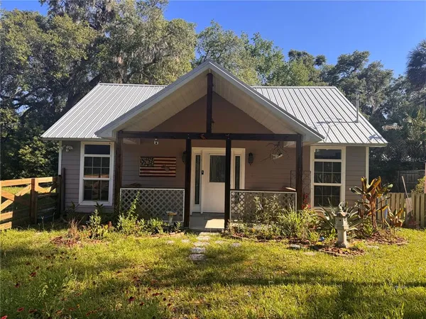 $279,900 | 103 Grove Street, Melrose, FL 32666