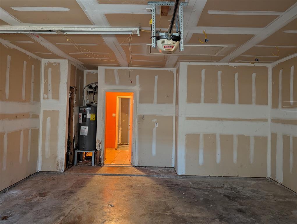 2301 Springmere Drive Arlington, TX 76012 - Photo 31 of 34 a view of an empty room