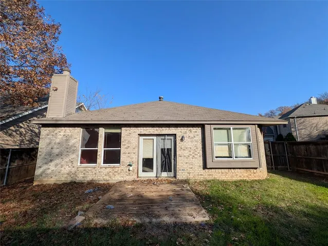 $284,900 | 2301 Springmere Drive, Arlington, TX 76012