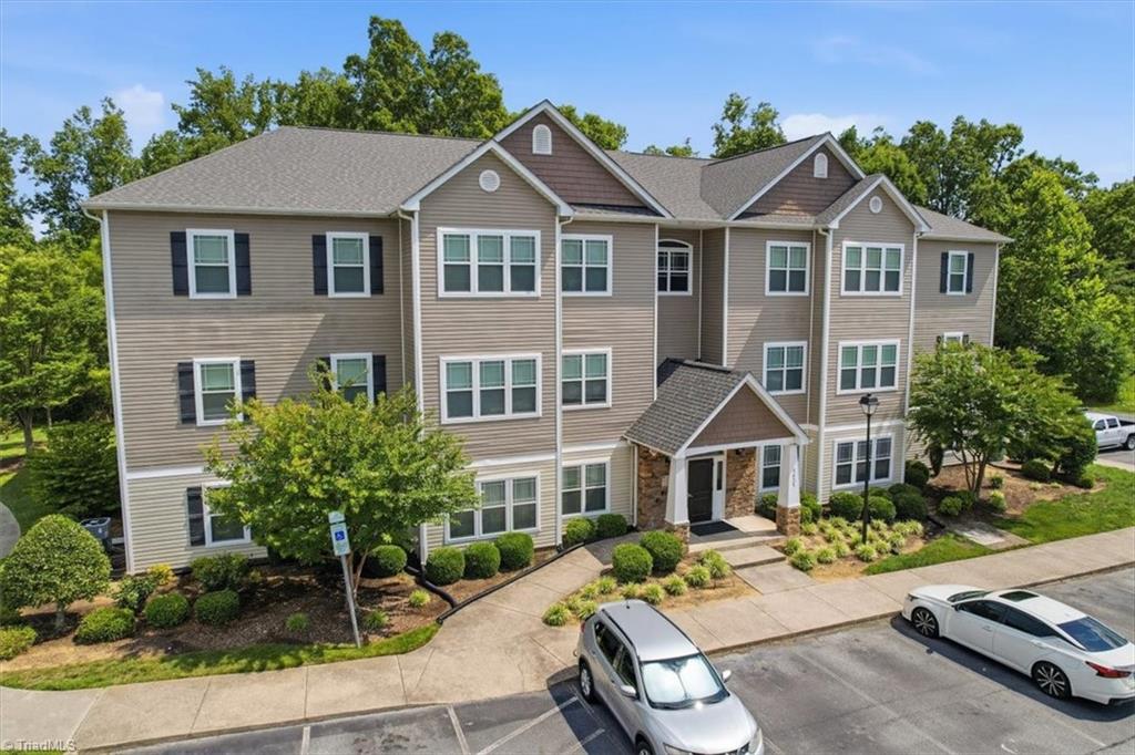 5425 Forester Drive, Unit 2B High Point, NC 27265 - Photo 27 of 32