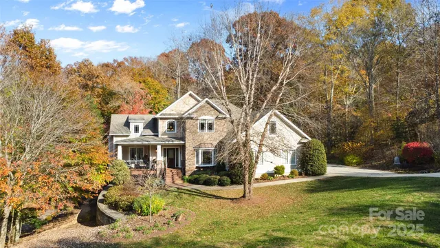 $950,000 | 3196 Stonemill Path, Sherrills Ford, NC 28673