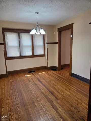 $1,350 | 2927 Winthrop Avenue, Indianapolis, IN 46205