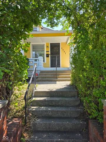 $1,350 | 2927 Winthrop Avenue, Indianapolis, IN 46205