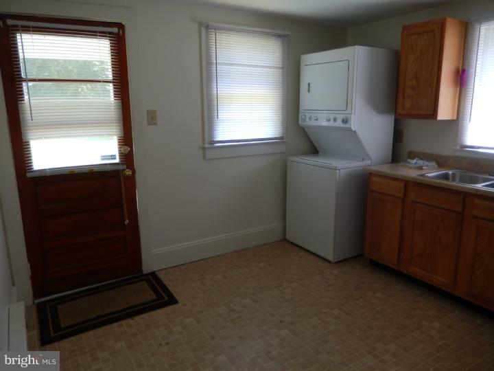 91 North Halsey Road Dover, DE 19901 - Photo 5 of 12 Kitchen
