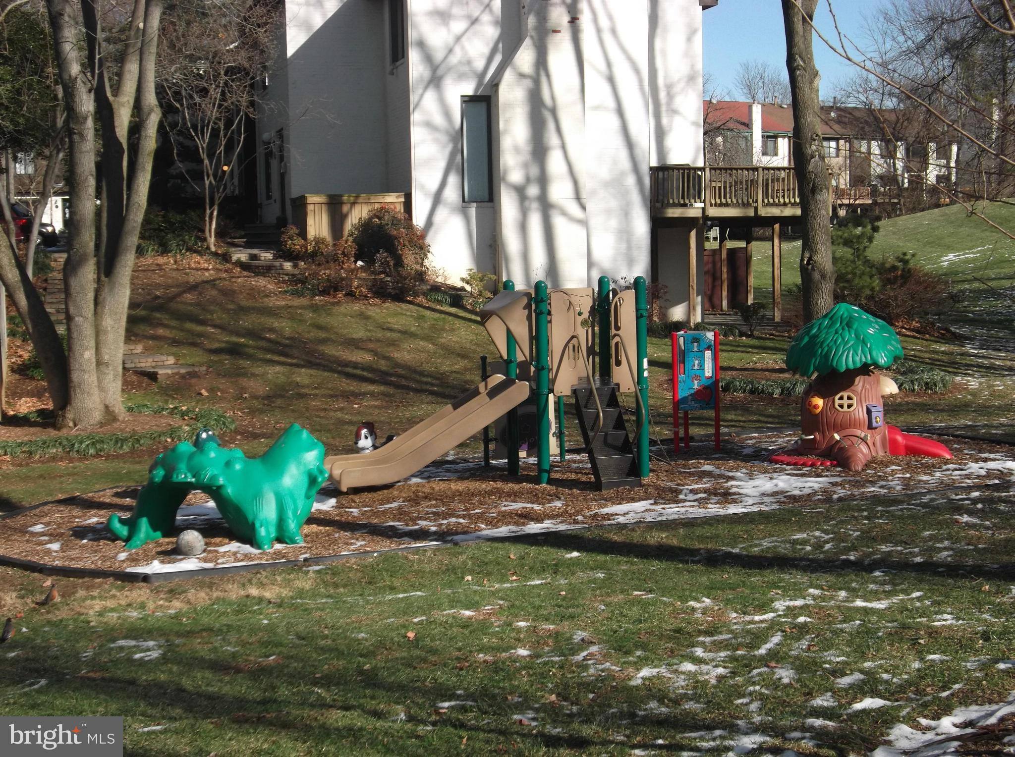 2013 Golf Course Drive Reston, VA 20191 - Photo 28 of 30 Community