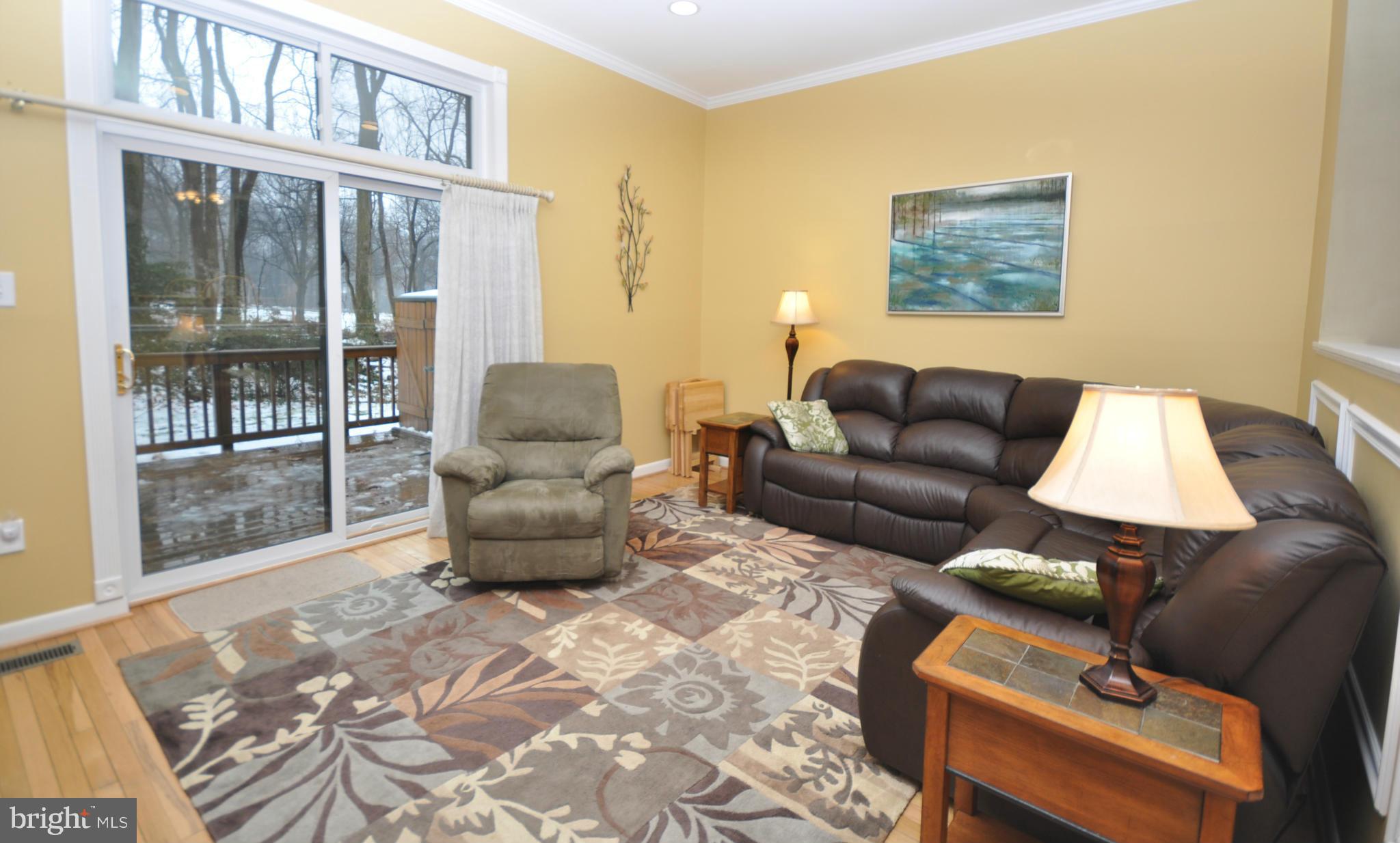 2013 Golf Course Drive Reston, VA 20191 - Photo 5 of 30 Living Room