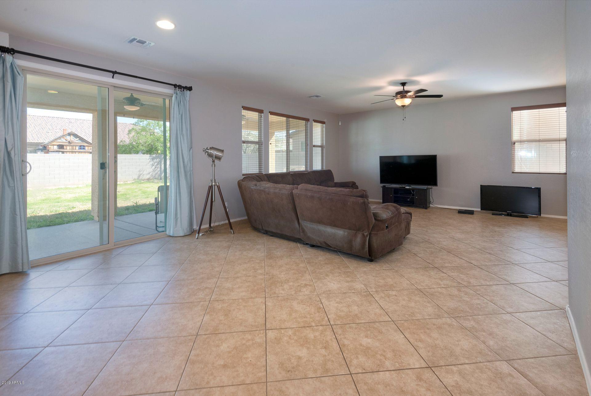 2436 West Beverly Rd. Phoenix, AZ 85041 - Photo 13 of 25 6