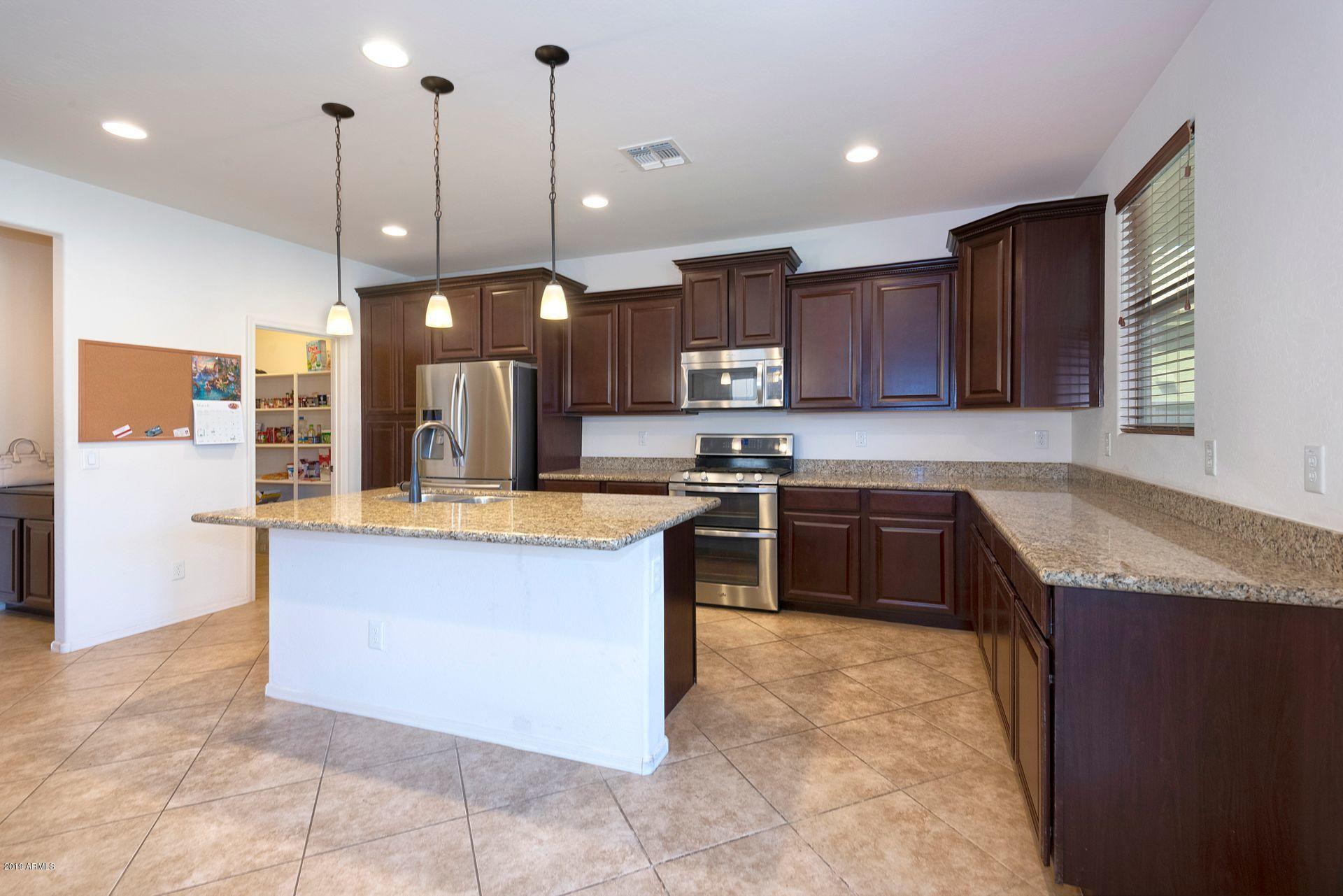 2436 West Beverly Rd. Phoenix, AZ 85041 - Photo 3 of 25 11