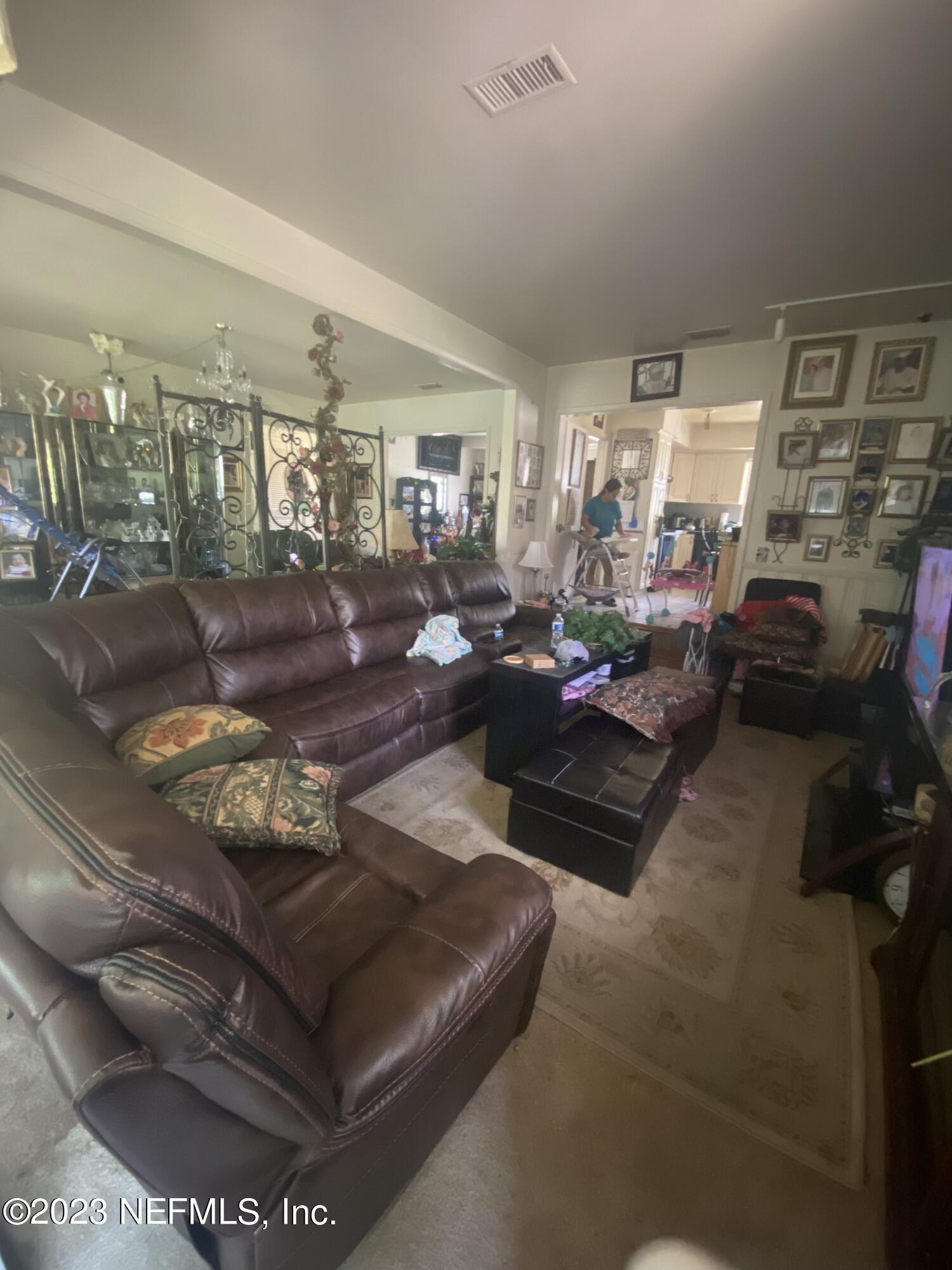 7923 Alderman Road Jacksonville, FL 32211 - Photo 3 of 16 71320658441__93AB3586-4224-4BF6-A26C-A5F