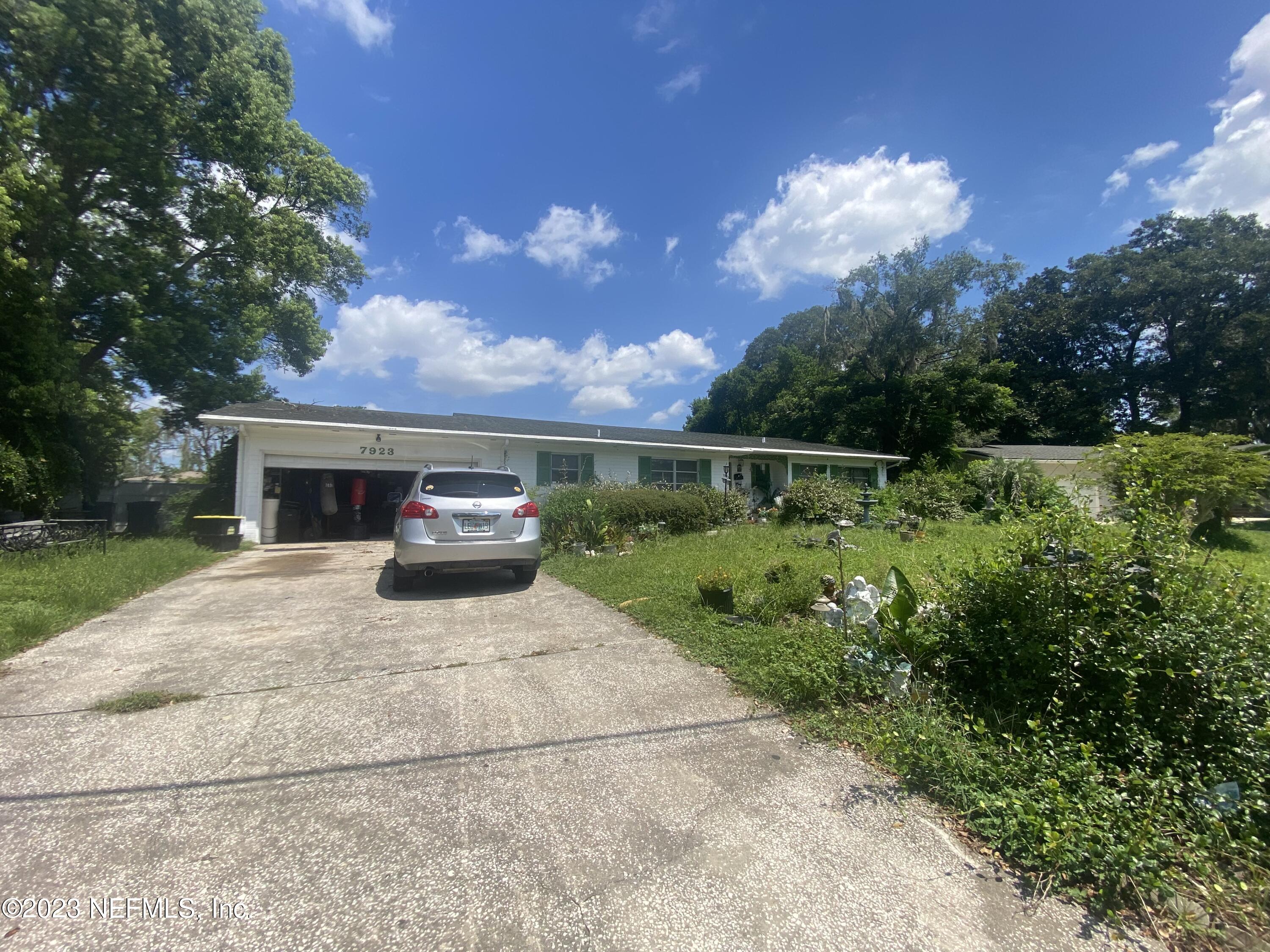 7923 Alderman Road Jacksonville, FL 32211 - Photo 5 of 16 IMG_6932