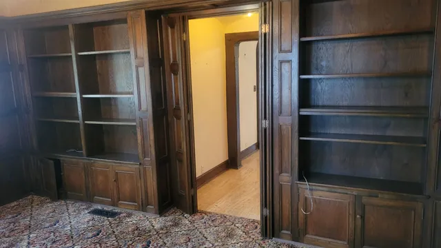 $615,000 | 1101 South Monroe Avenue, Green Bay, WI 54301